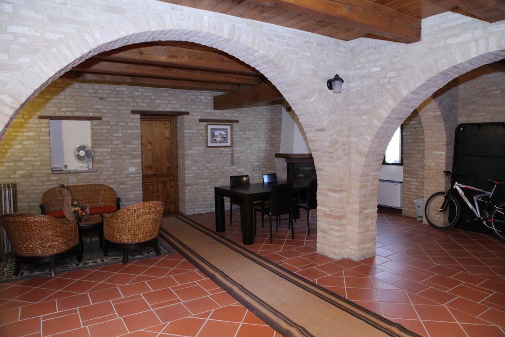 Agriturismo Sant'Antonio Villa Montegridolfo Eksteriør billede